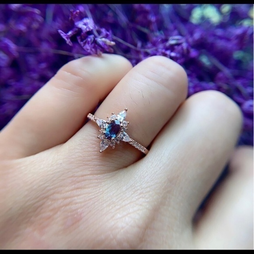 Alexandrite and Zircon Rose Gold Ring - Picture 3 of 15